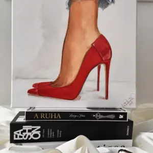 Scarlet Heel Nr.37.